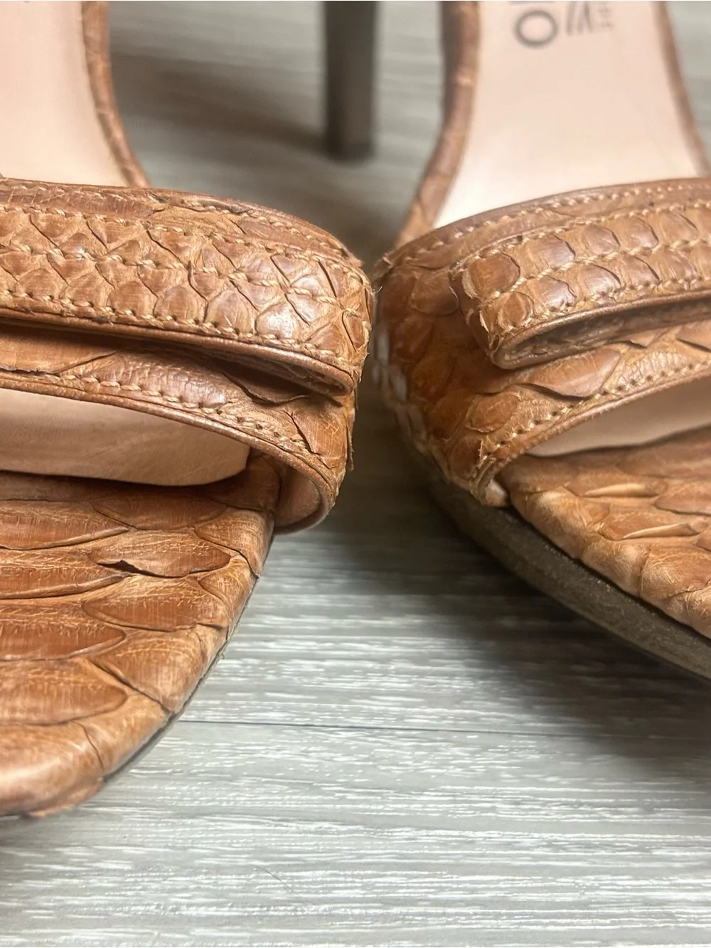 Salvatore Ferragamo Vintage Brown Snakeskin Platform High Heel Strappy 7.5 B